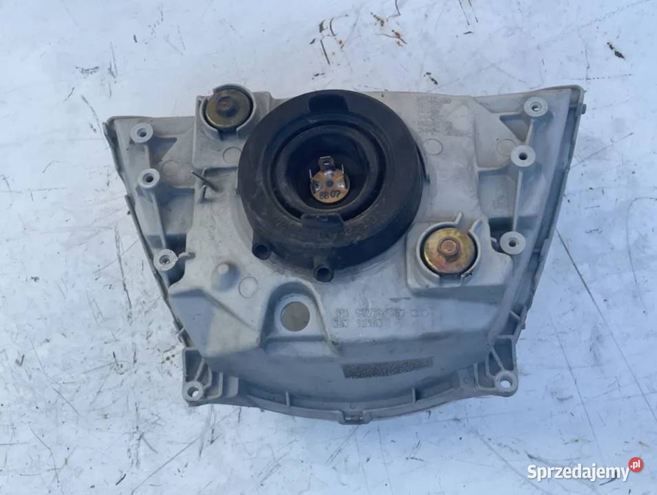 lampa przód Suzuki AN 250 Burgman 9902 K1 Reflektory i halogeny wielkopolskie Ostrzeszów