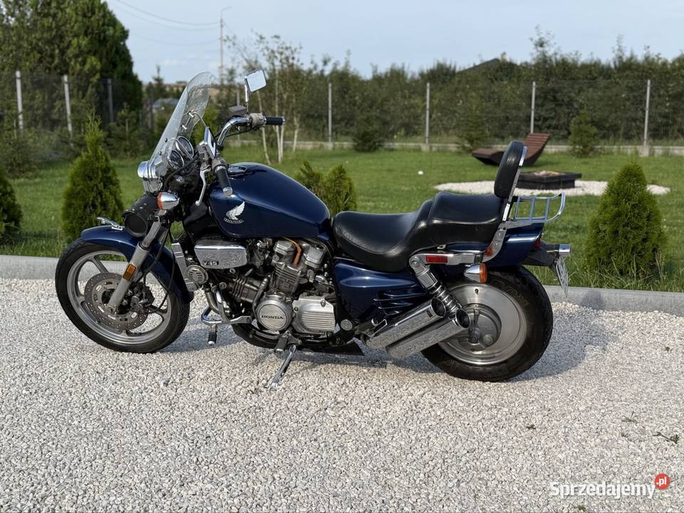 Honda Super Magna VF 700 Ładny stan Gotowa do niebieski