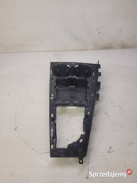 RAMKA TUNEL ŚRODKOWY AUDI A4 B9 A5 8W 8W1863261C Przystajń sprzedam