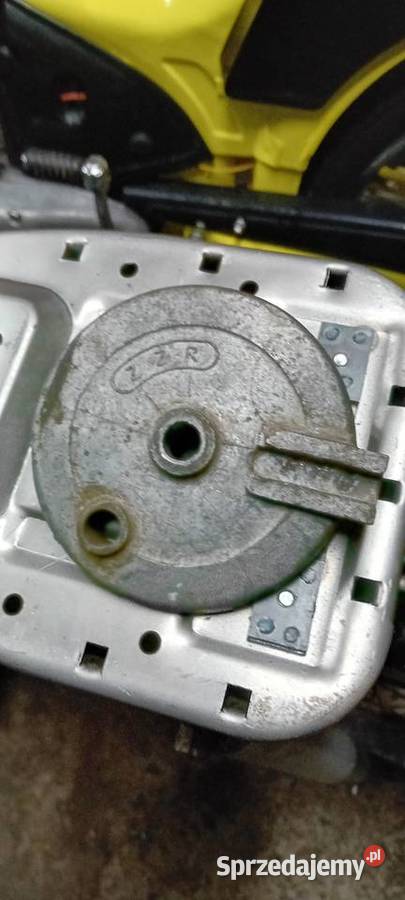 Szczękotrzymacz dekiel bęben koła tył tylnego Parzęczew