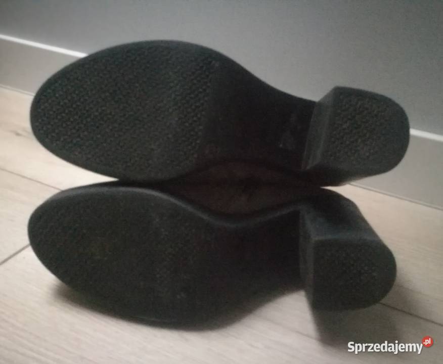 Damskie skórzane botki na słupku WOJAS Dębica