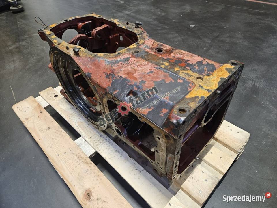 Obudowa tylnego mostu Massey Ferguson 6180 6170 Części i osprzęt rolniczy Byków