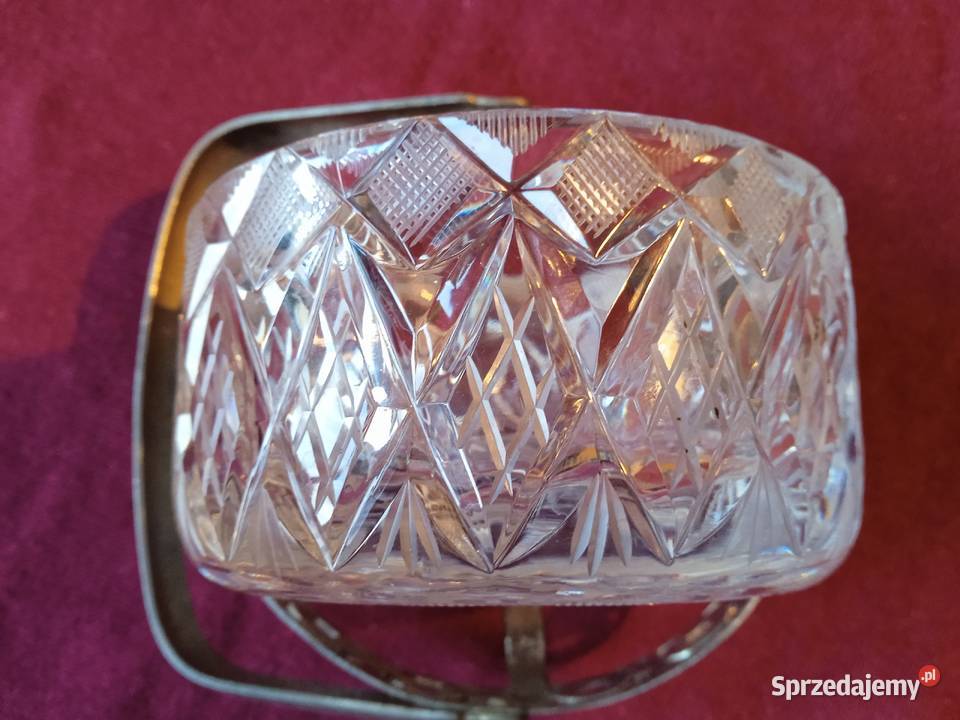 Cukierniczka kryształowa w metalowym koszyczku wielkopolskie