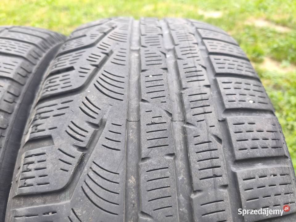 Komplet opon zimowych w rozmierze 22550R18 Samochodowe Bełżyce sprzedam