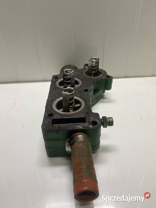 OBUDOWA TERMOSTATU JOHN DEERE 7750 DZ128530 Kielce