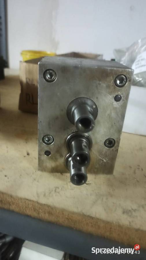 głowica wielowrzecionowa z mocowaniem Kłodawa