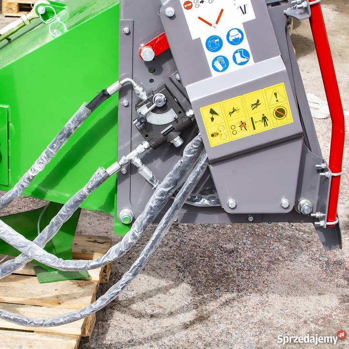 Rębak 20 na ciągnik podawanie hydrauliczne Dowóz małopolskie Sanoka sprzedam
