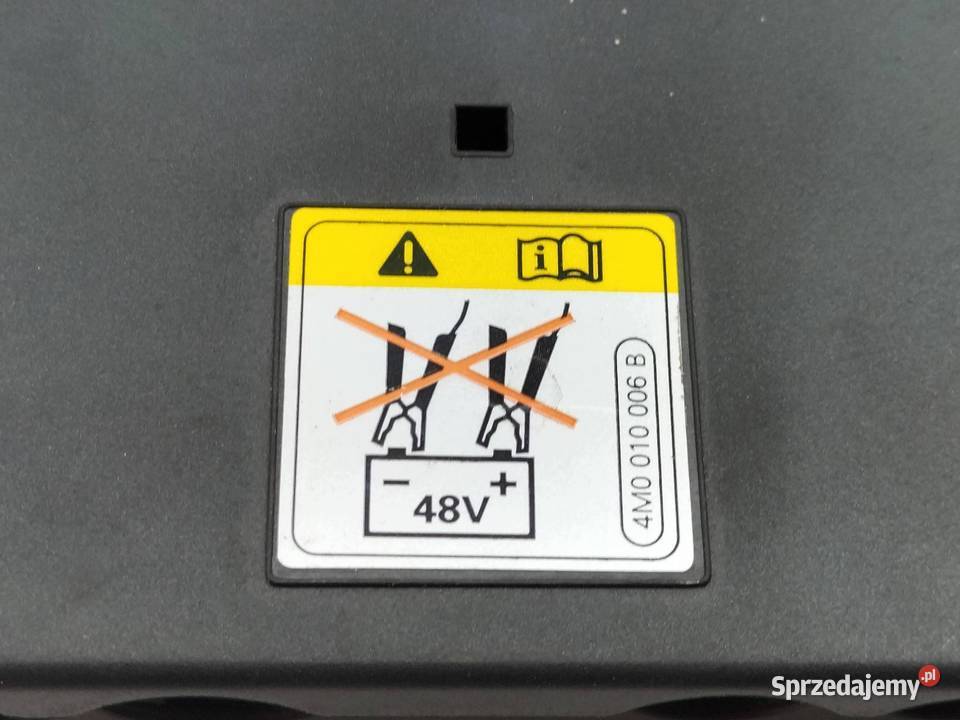 SKRZYNKA BEZPIECZNIKÓW ROZDZIELACZA PRĄDU 40 TDI
