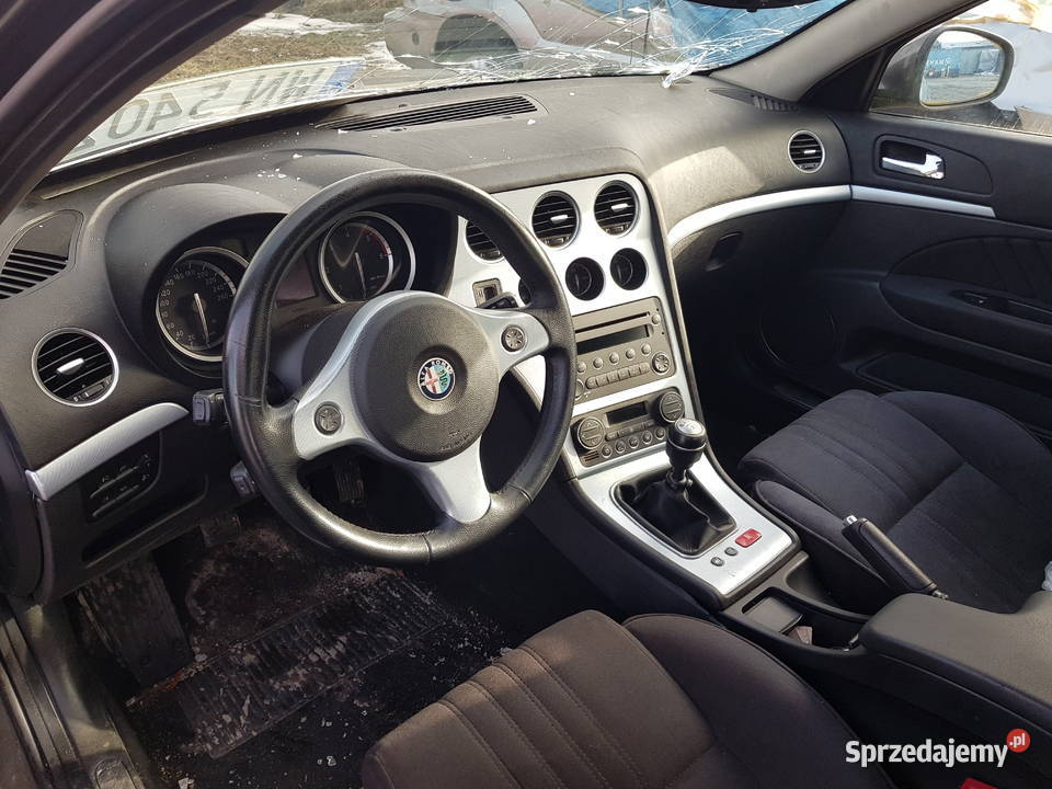 Okazyjnie uszkodzona alfa 159 Warszawa