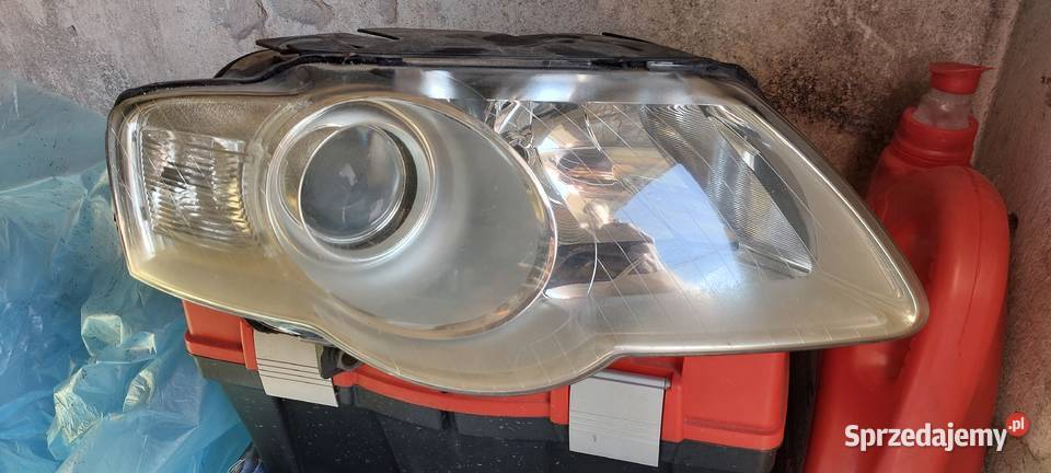 Lampa reflektor prawy przód do Volkswagen Passat Sochaczew
