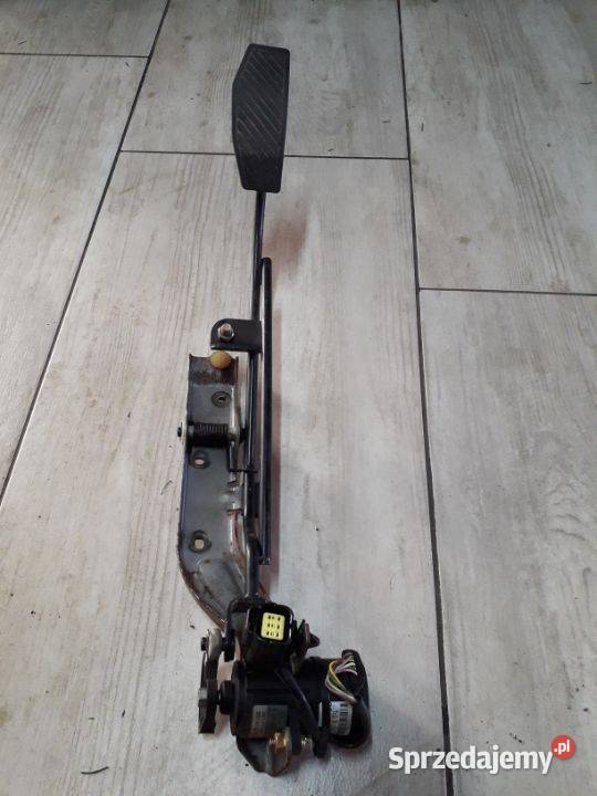 Potencjometr KIA Carens II 20 CRDI EU 04r