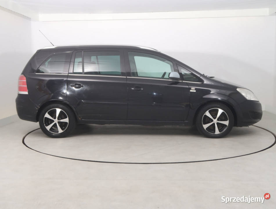 Opel Zafira 19 CDTI czarny Bielany Wrocławskie