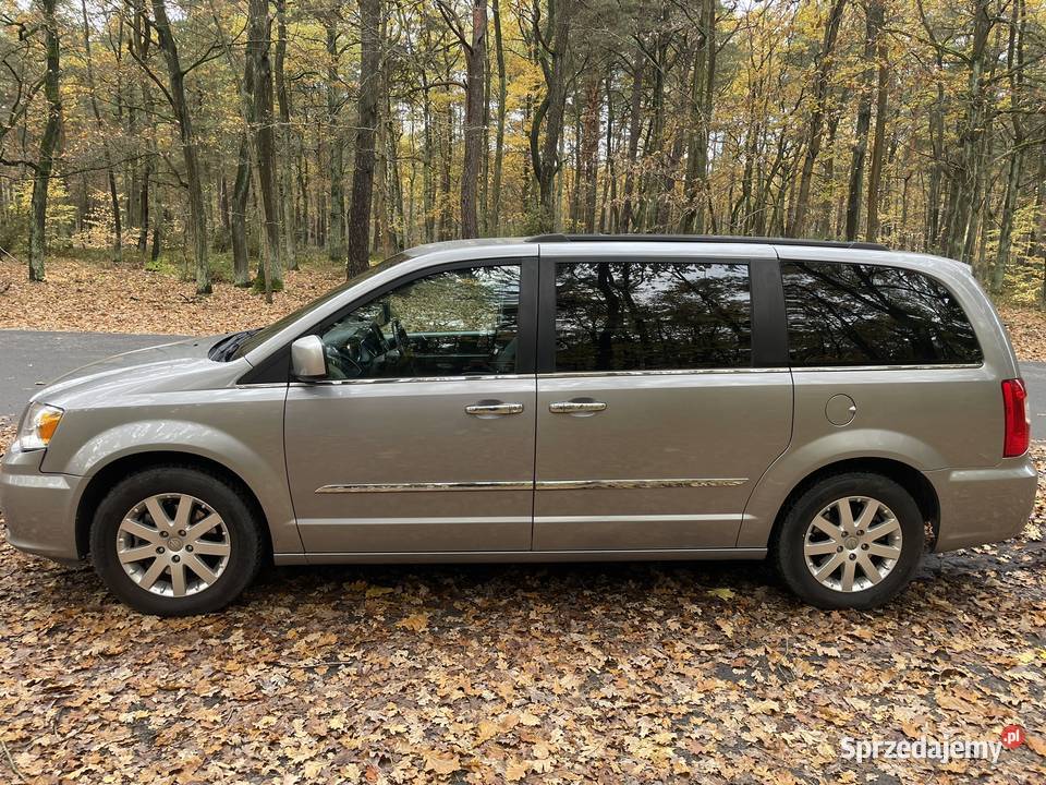 Chrysler Town Country Chrysler Town Country 2016 Town & Country Warszawa