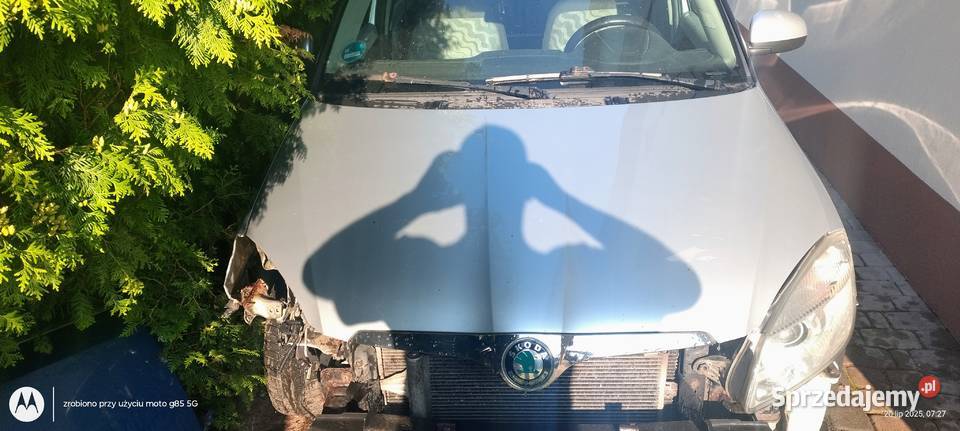 Maska pokrywa silnika srebrny metalik Skoda Lubin