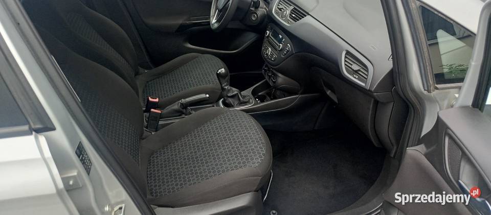 Opel Corsa 14 GAZ Rok produkcji 2016 śląskie Dąbrowa Górnicza