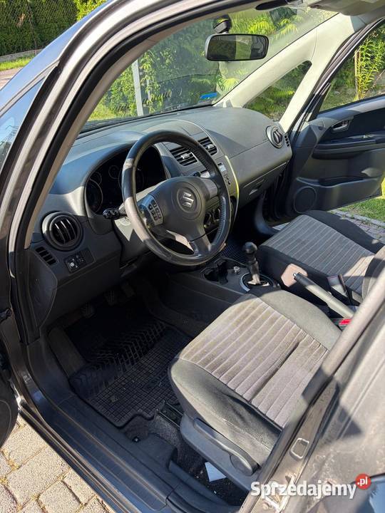 Suzuki SX4 LPG salonu w 1 rodzinie srebrny Bielsko-Biała