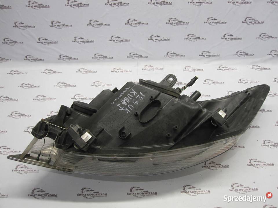 FORD KUGA MK1 I 10r lampa prawy przód