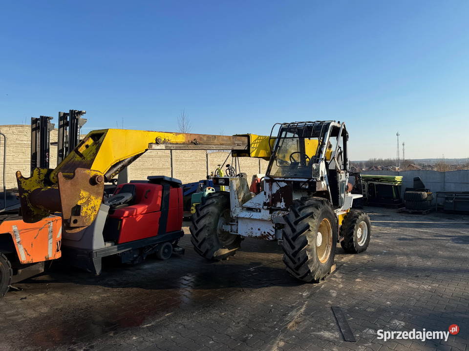 ładowarka teleskopowa MANITOU MT425CP 4x4 2500 Działoszyn