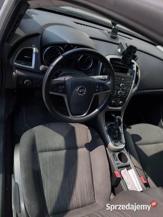 Opel Astra J 2011 niezawodne ekonomiczne z Warszawa sprzedam