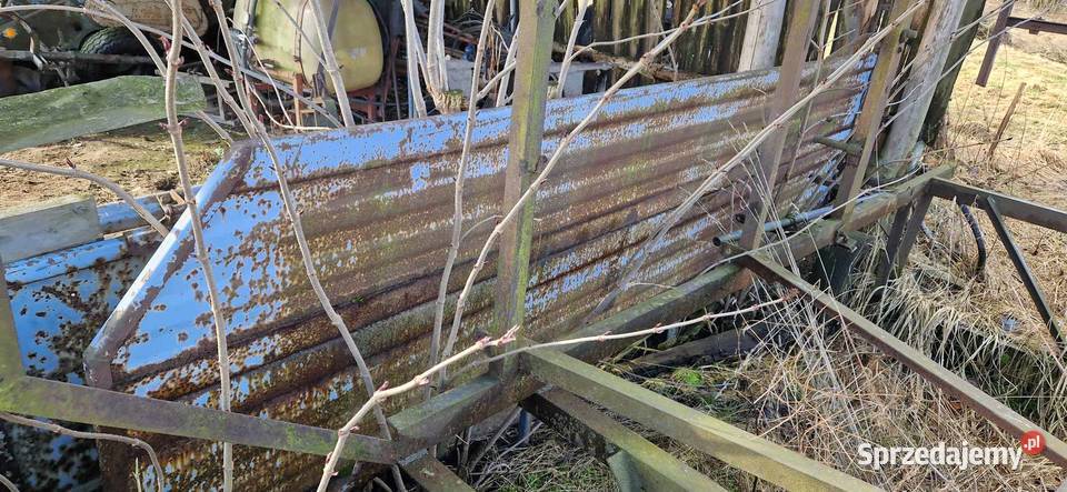 Rozrzutnik AGROMET Rozrzutniki obornika Dzikowiec sprzedam