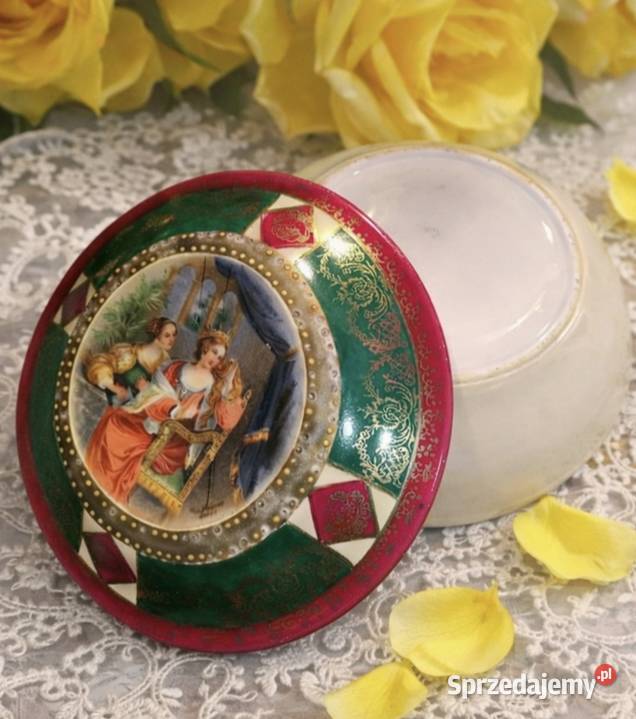 Royal Vienna styleSecesyjna szkatułka na łódzkie Pabianice