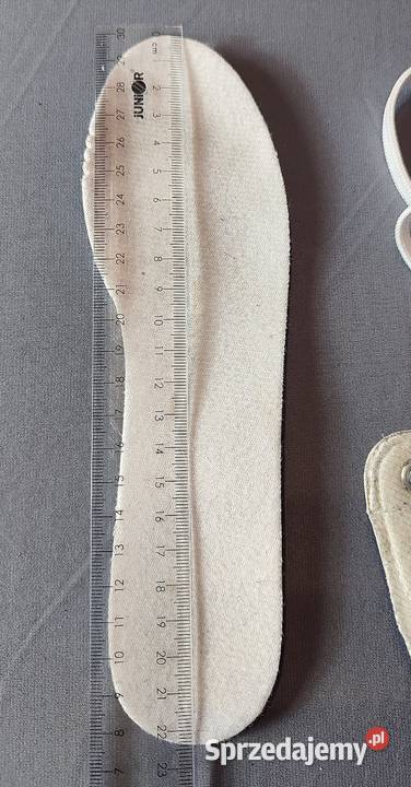Mało używane łyżwy figurowe rozmiar 34 wkładka Jasień sprzedam