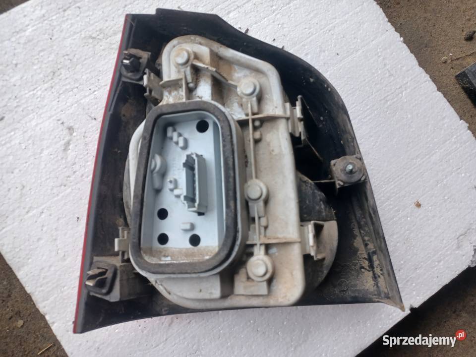 Lampa Prawy Tył Volkswagen Polo 03r osobowe lubelskie Pogorzelec sprzedam