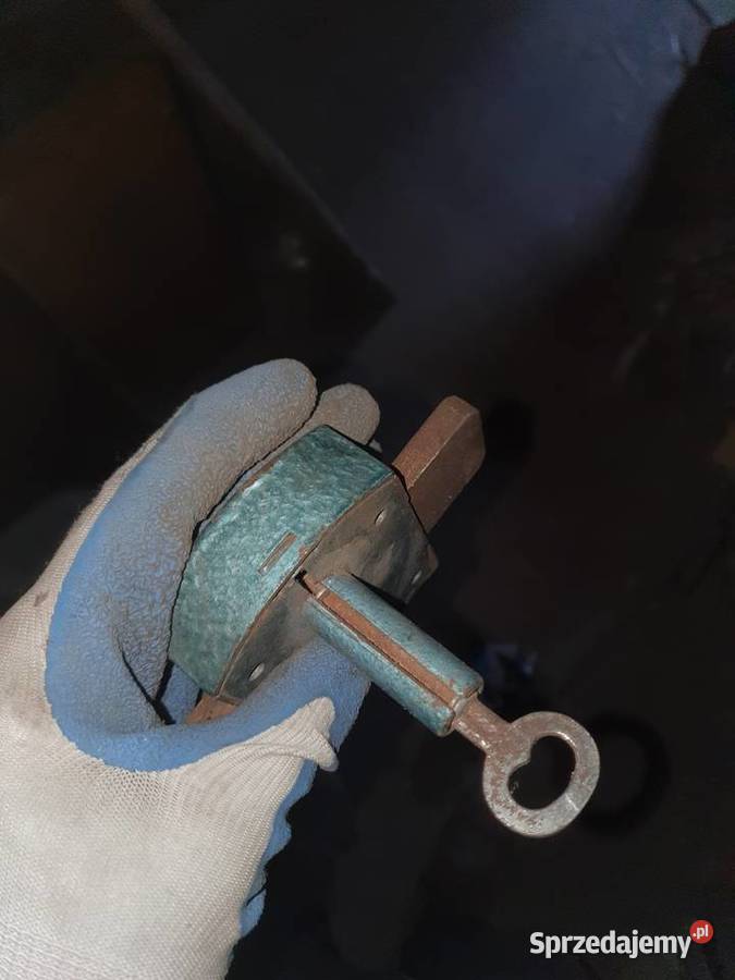 Stary metalowy zamek rygiel drzwiowy vintage PRL