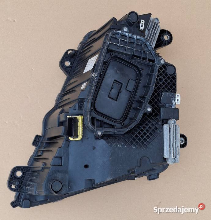 VOLVO FH5 FH 5 REFLEKTOR PRAWY FULL LED LAMPA Bieleń