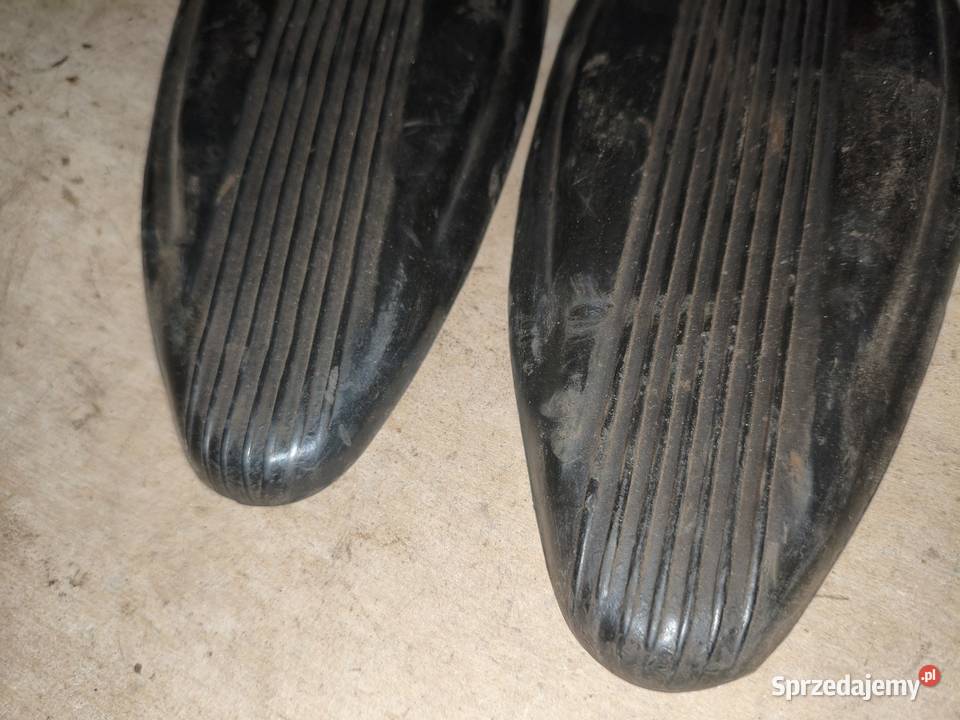 Oryginalne gumy zbiornika paliwa K750 Leszno
