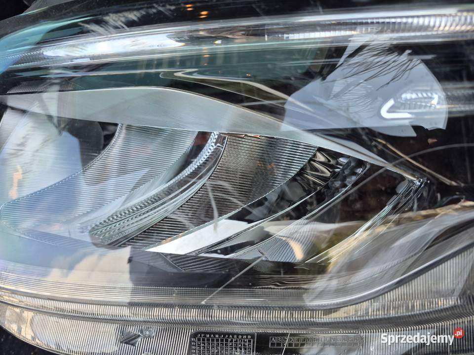 Lampa fullled Iv3co Daily do regeneracji dostawcze