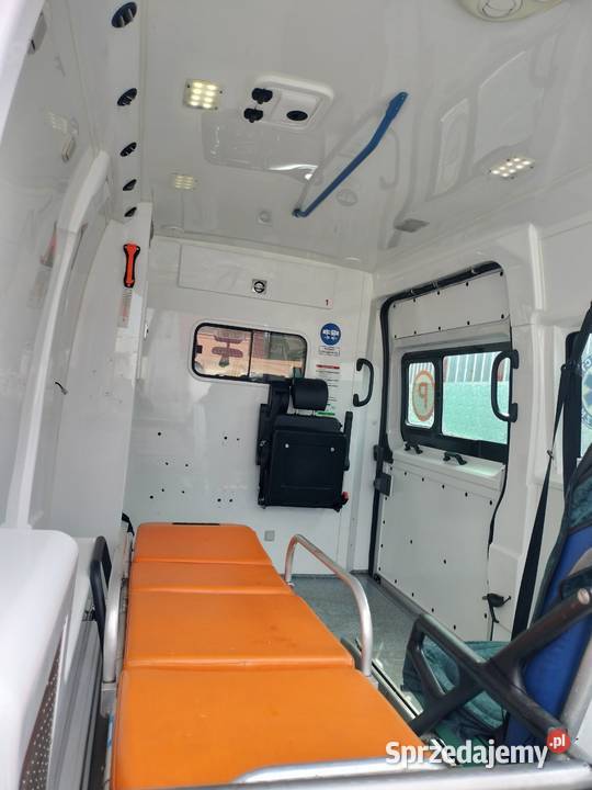 ambulan karetka Drągowina