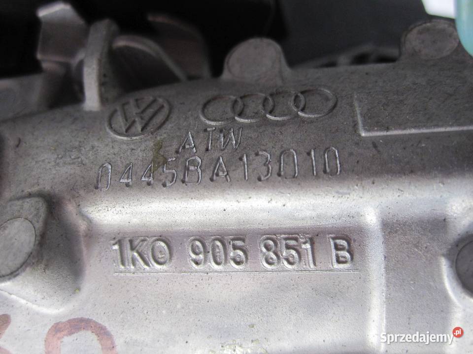 Zderzak przód stan na załączonych zdjęciach do Kielce sprzedam