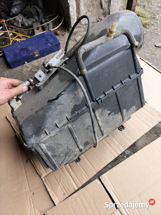 nagrzewnica obudowa nagrzewnicy klimy AUDI 100