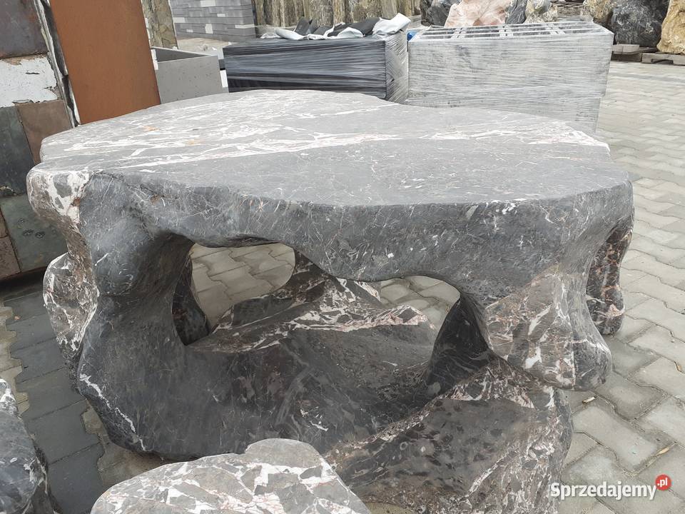 Stół i Krzesła z Naturalnego Kamienia Monolit Wielogóra