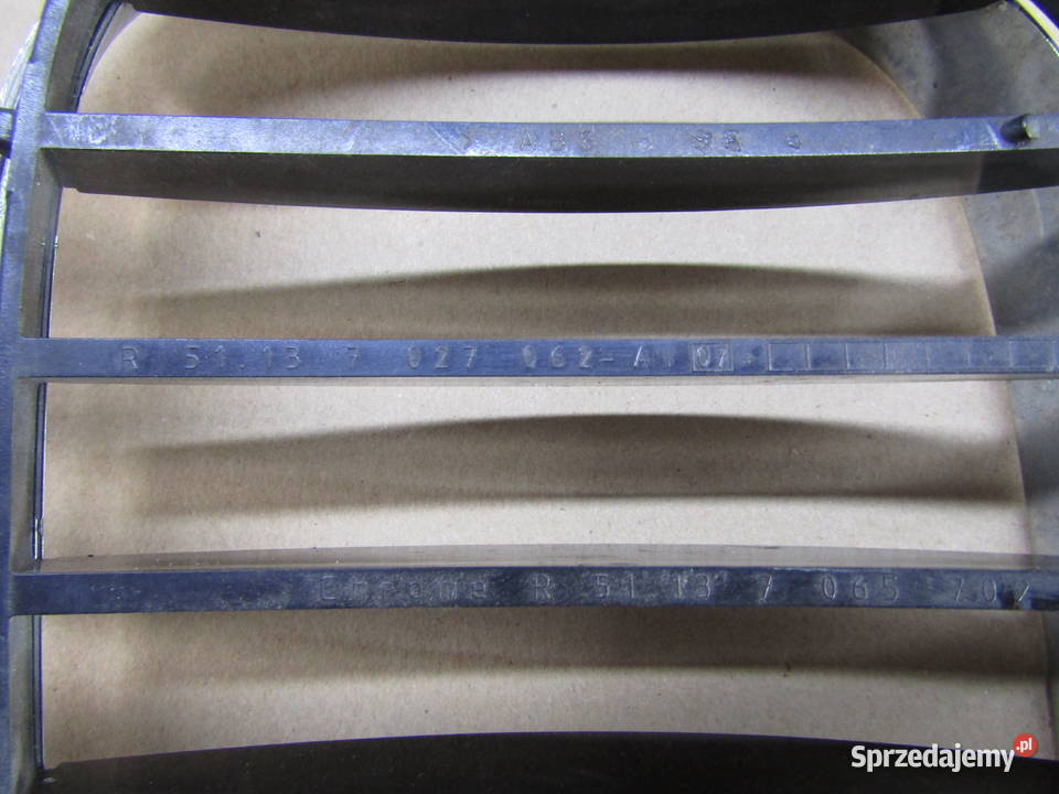 ATRAPAGRILL PRAWA BMW 5 E60 E61 7022062 Atrapy