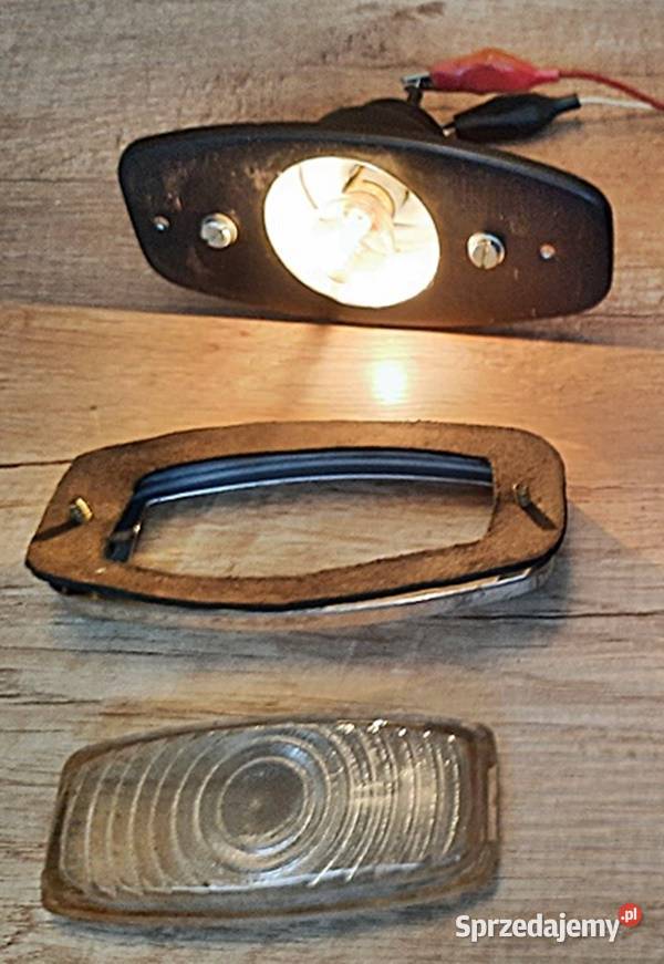 Lampa tylna biały szklany klosz Warszawa Syrena Ostrów Wielkopolski