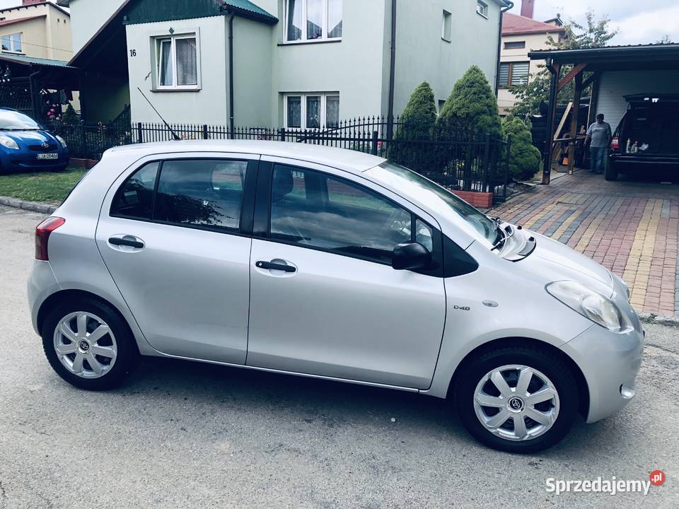 Toyota Yaris II SREBERKO DIESEL KLIMATYZACJA 90 Rok produkcji 2007 Yaris podkarpackie Przeworsk