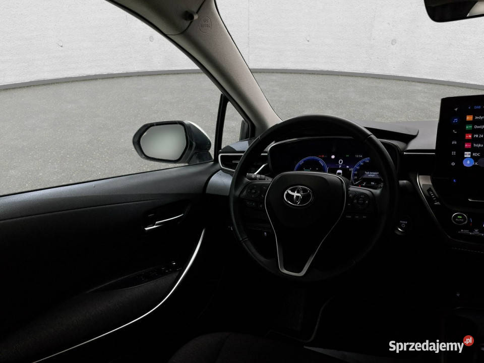 Toyota Corolla Seria E16 2012 Komorniki sprzedam