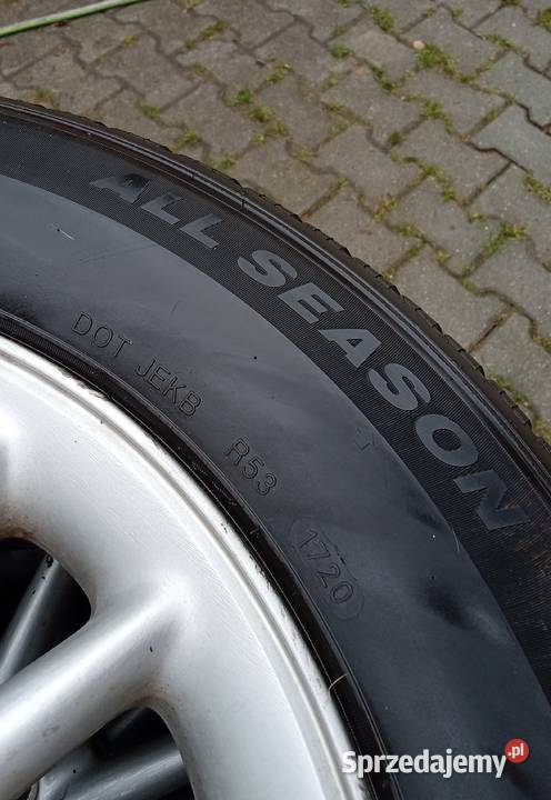 Używane opony całoroczne 22560 R16 na alufelgach