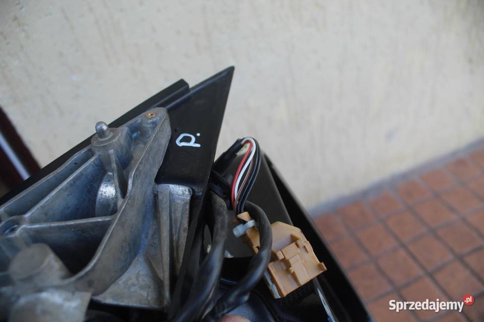 LUSTERKO PRAWE 5 PIN LY9B AUDI A4 B6 sprzedam