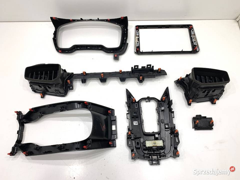 LISTWY DEKOR TOYOTA COROLLA E21 5882202440