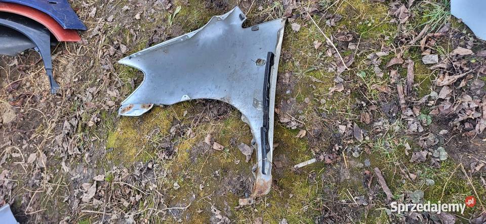 Błotnik Prawy Avensis Verso 1 Srebrny osobowe Żabno sprzedam