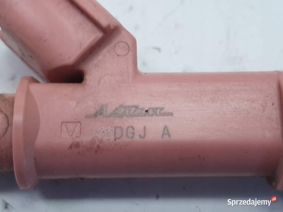 WTRYSKIWACZ Toyota Yaris III 15 HYBRID WTRYSK Chełm