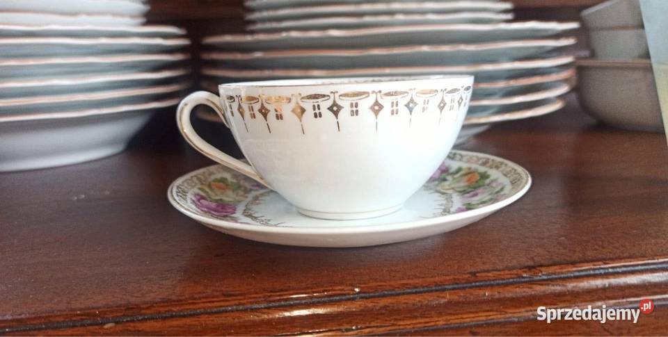 Filiżanka na spodku Przepiękny dekor rożyczek na Gdańsk sprzedam