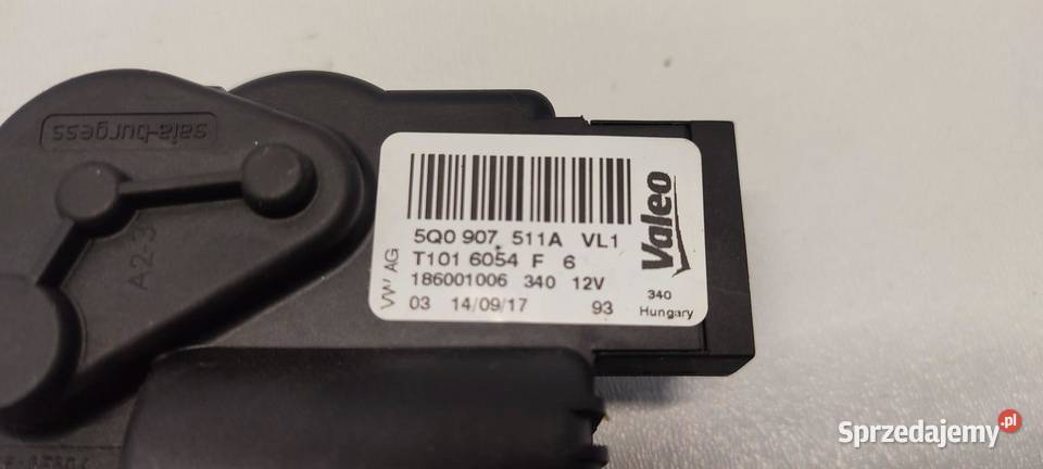VW TIGUAN II SILNICZEK NAGRZEWNICY 5Q0907511A osobowe Silniki