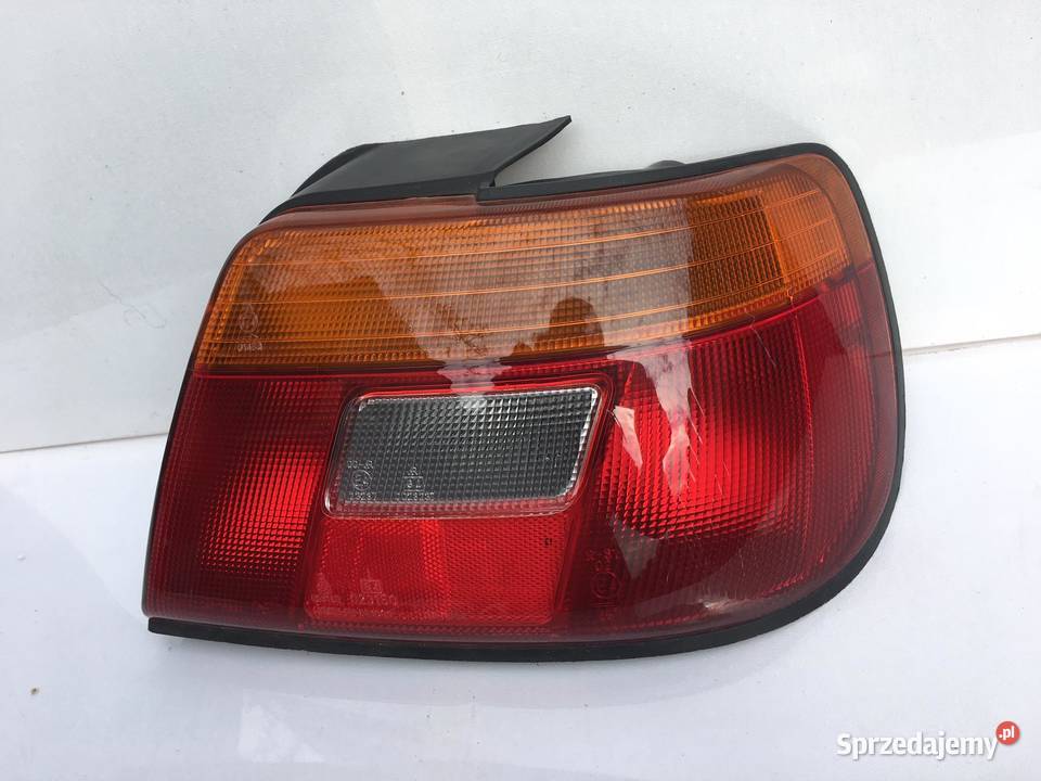 DAIHATSU CHARADE PRAWA LAMPA TYŁ SEDAN Ostroróg