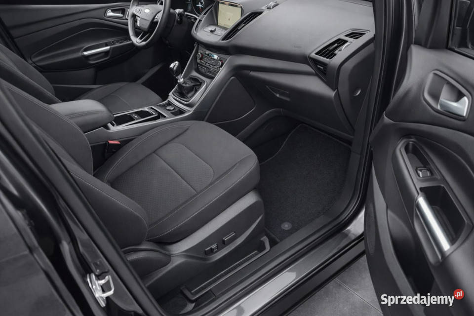 Ford Kuga LIFTmanualbezwypadkowyopłacony II 2012 światła przeciwmgielne Żabno