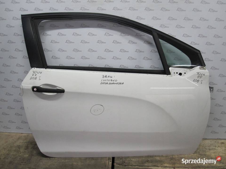 PEUGEOT 208 I 13r drzwi prawy przód