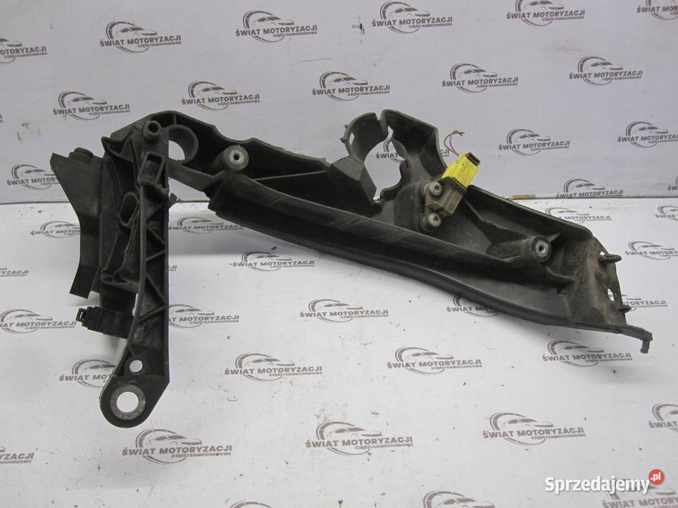 AUDI A4 B8 IV 08r ślizg lampy lewy przód